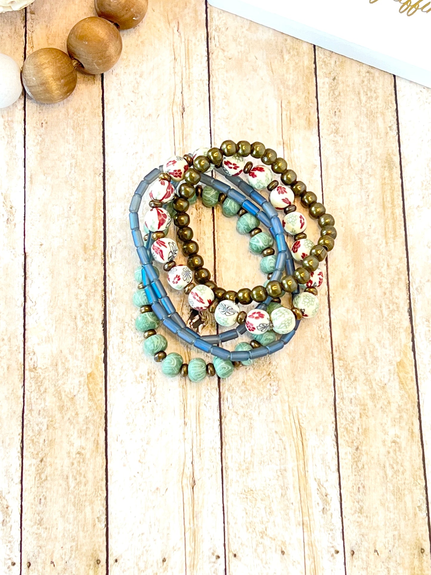 Graphic Floral Design Bracelet